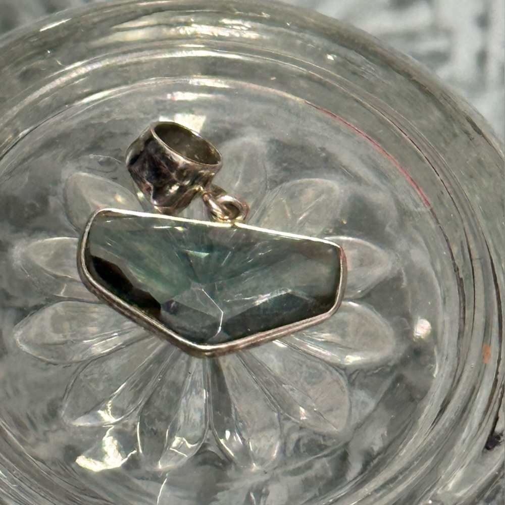 Elegant Sterling Silver Pendant with Blue Rhinestone